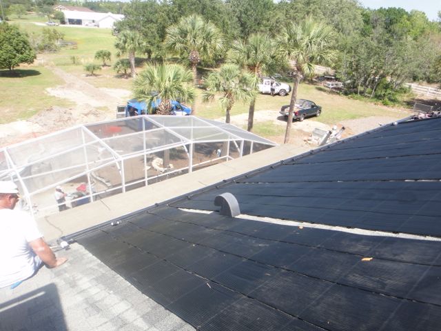notice the car and driveway in the upper left corner ( www.midlifecelebration.com )? florida solar pool panels