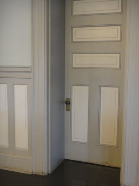 for every 1,000 people who walk by this door, maybe one will snap a photo simplicity