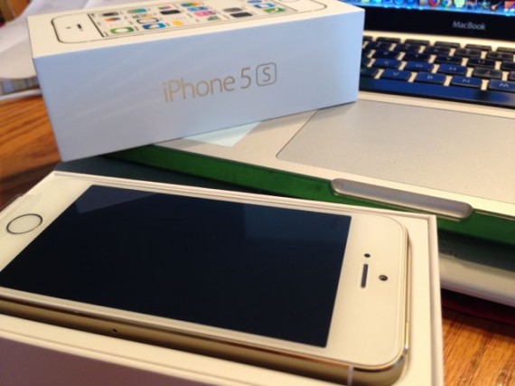 iPhone 5s in box