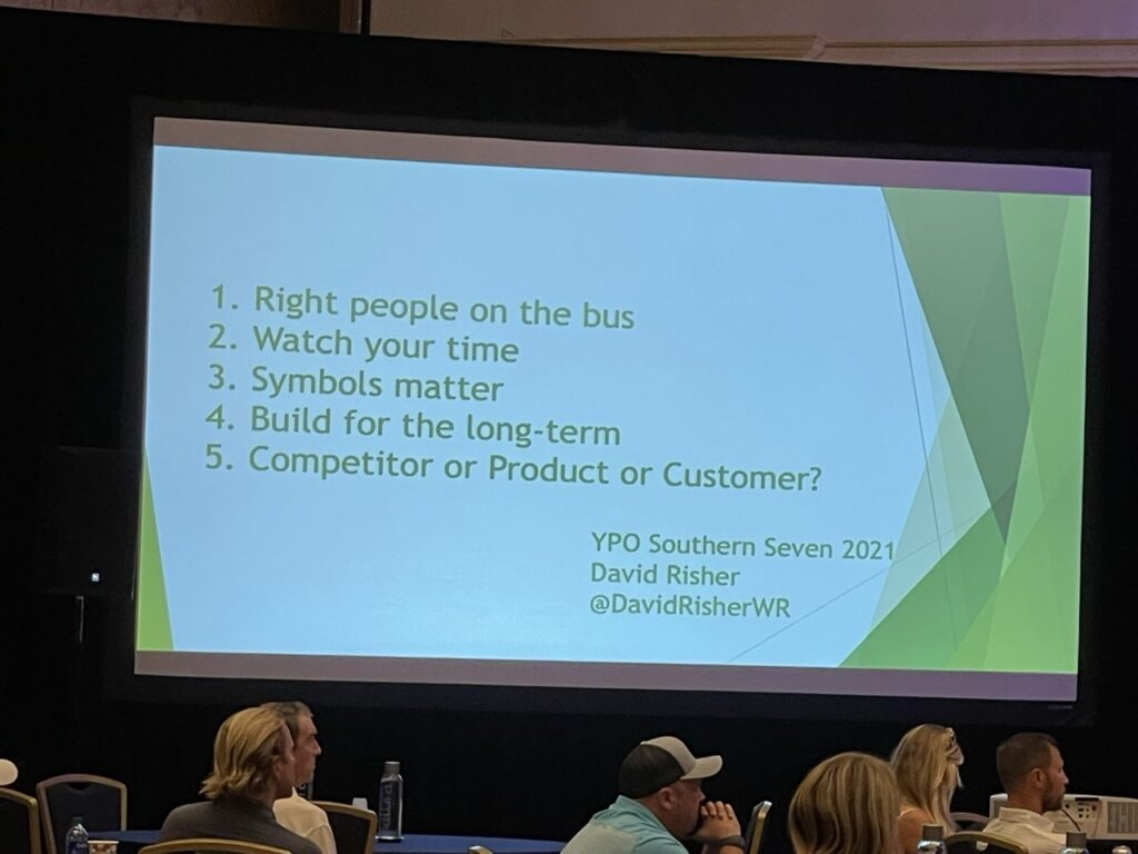 Keynote speech slide with 5 bullet points